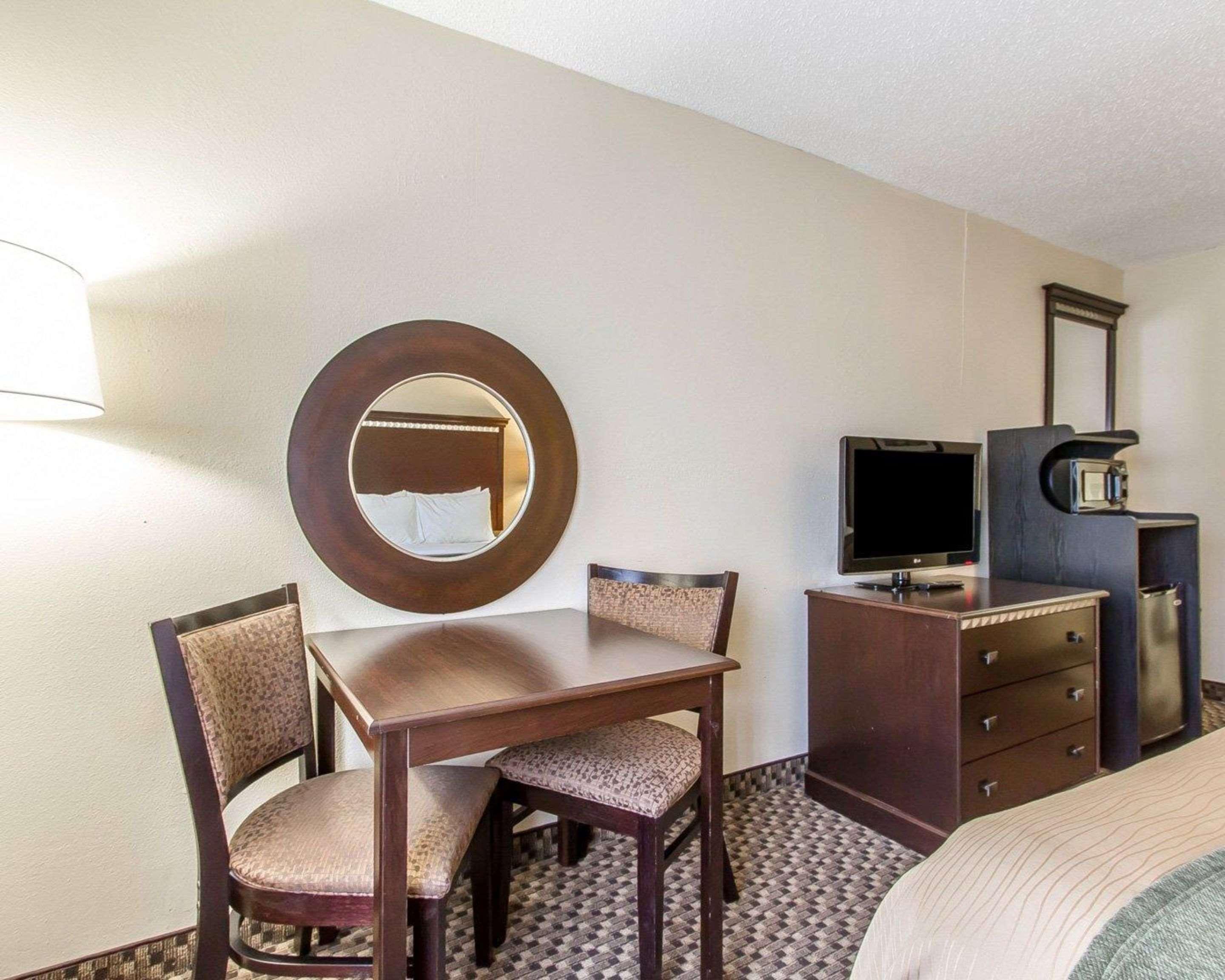 Quality Inn Macomb Near University Area Exterior foto
